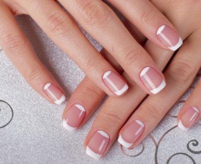 Simple DIY French manicure ideas for your nails